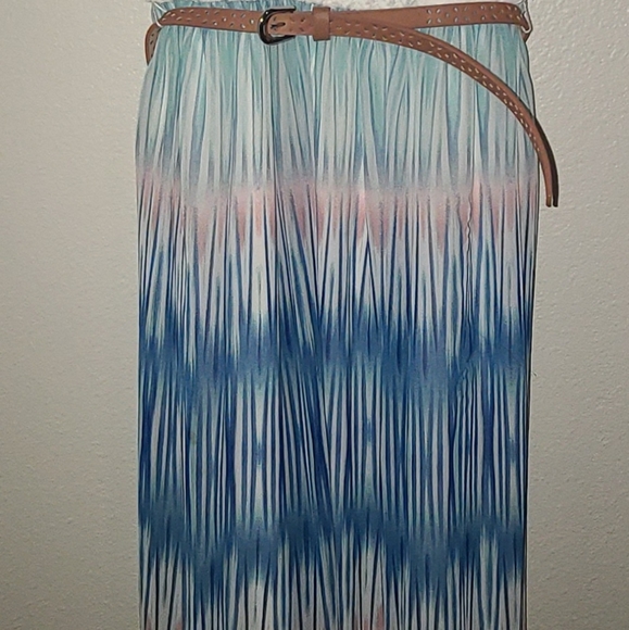 Lily Rose Casual Mandela Dress - Picture 4 of 8